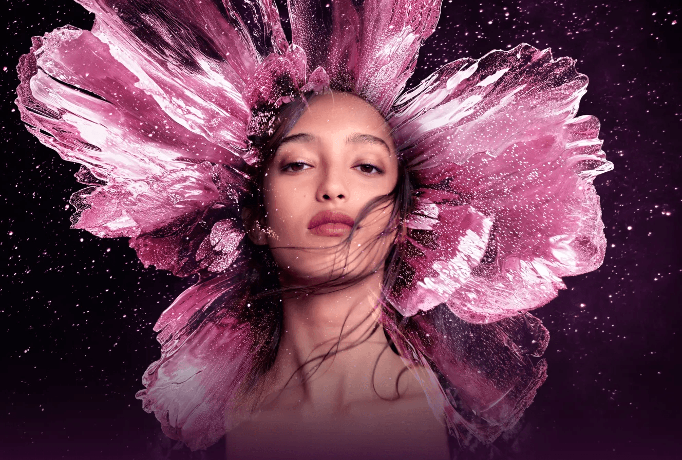 Portrait with vivid pink hair used for the L'Oréal story