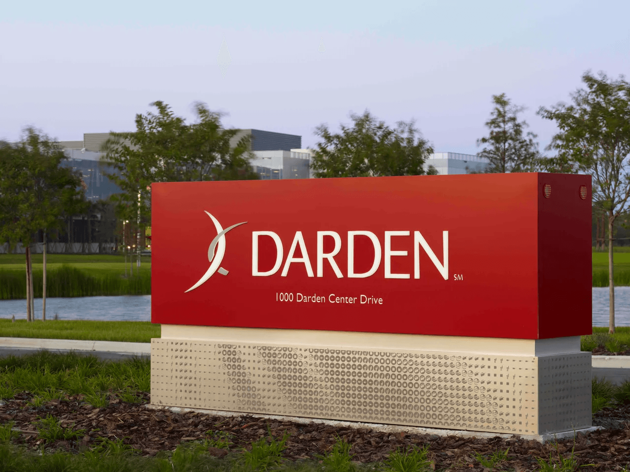 Darden Restaurants building sign